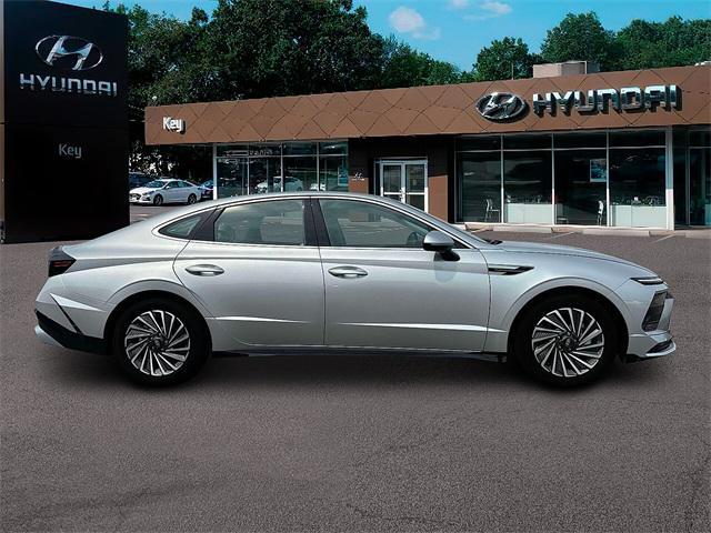 new 2025 Hyundai Sonata Hybrid car, priced at $36,410