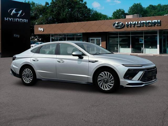 new 2025 Hyundai Sonata Hybrid car, priced at $36,660