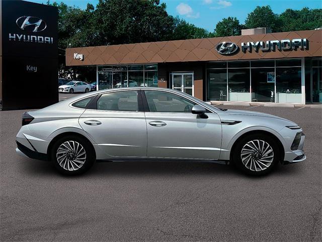 new 2025 Hyundai Sonata Hybrid car, priced at $36,480
