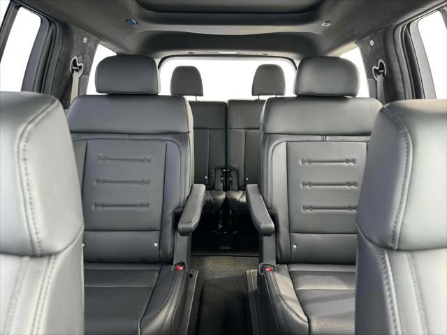 new 2025 Hyundai SANTA FE HEV car, priced at $46,659