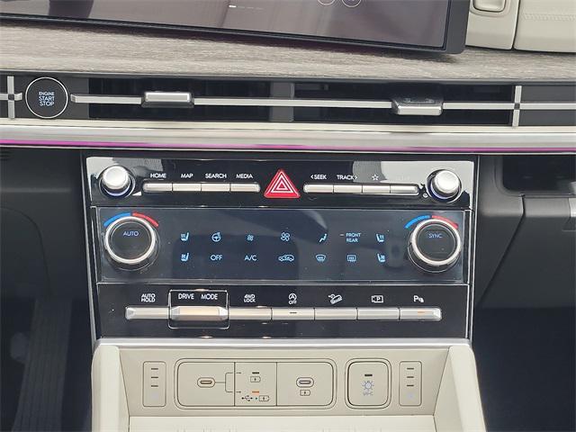 used 2025 Hyundai Santa Fe car, priced at $43,978