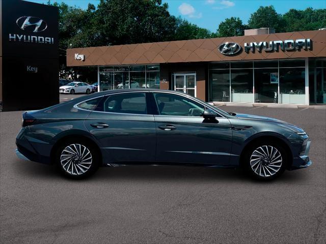 new 2025 Hyundai Sonata Hybrid car, priced at $30,290