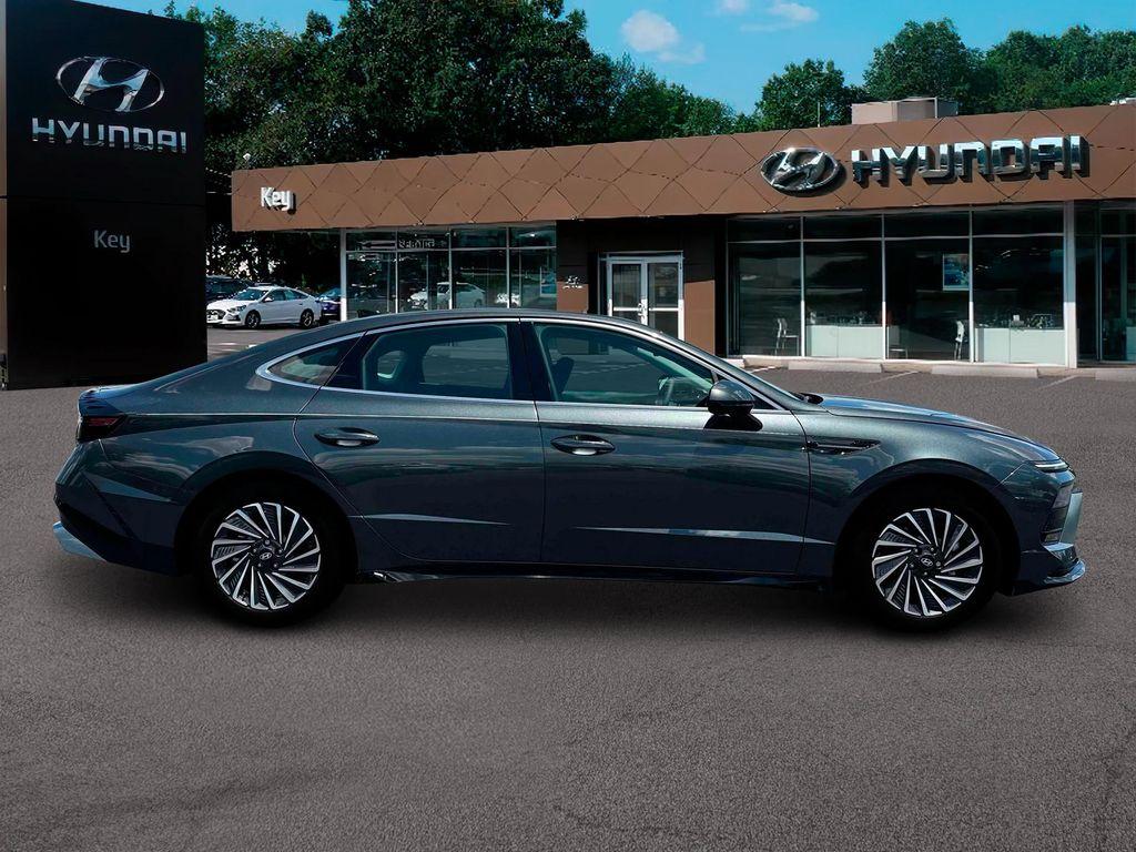 new 2025 Hyundai Sonata Hybrid car, priced at $29,540