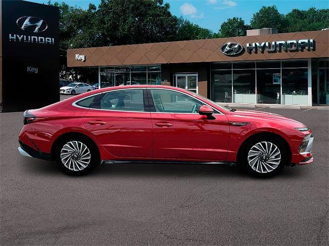 new 2025 Hyundai Sonata Hybrid car, priced at $36,980
