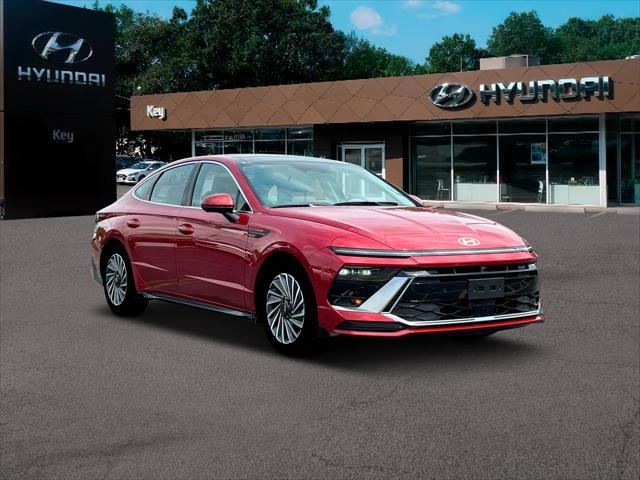 new 2025 Hyundai Sonata Hybrid car, priced at $36,980