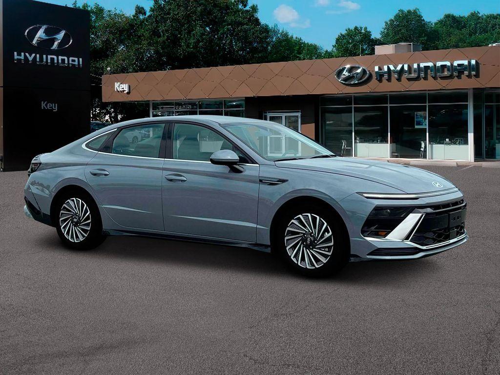 new 2025 Hyundai Sonata Hybrid car, priced at $27,260