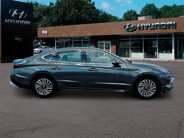new 2025 Hyundai Sonata Hybrid car, priced at $36,480