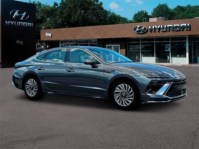 new 2025 Hyundai Sonata Hybrid car, priced at $36,480