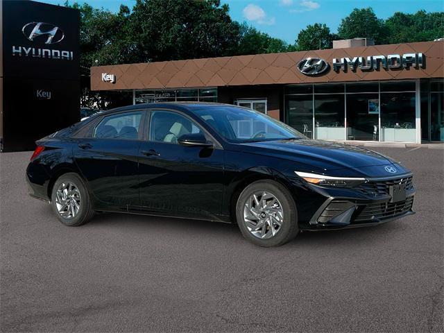 new 2025 Hyundai ELANTRA HEV car, priced at $22,525