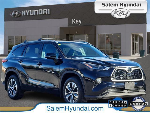 used 2023 Toyota Highlander car, priced at $39,878