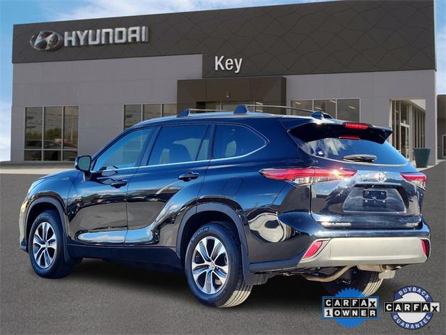 used 2023 Toyota Highlander car, priced at $38,878