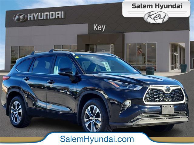 used 2023 Toyota Highlander car, priced at $39,978