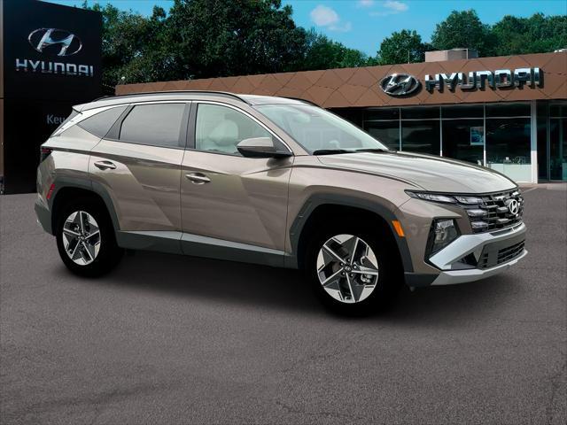 new 2025 Hyundai TUCSON Hybrid car, priced at $34,350