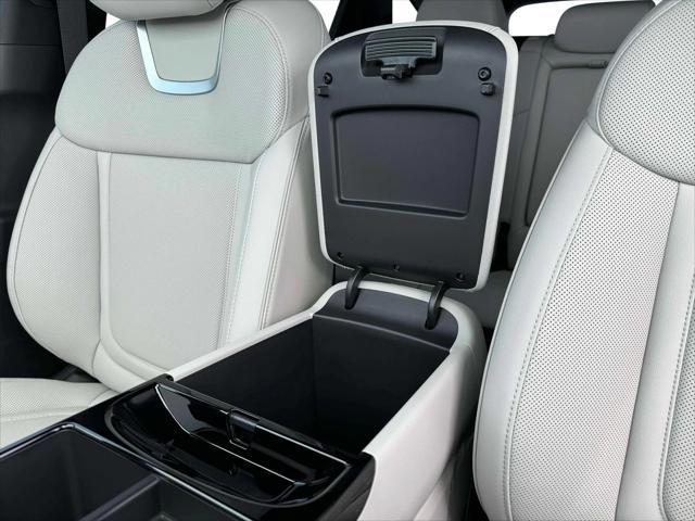 new 2025 Hyundai TUCSON Hybrid car, priced at $39,930
