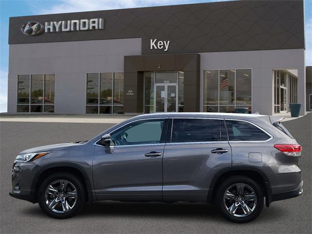 used 2018 Toyota Highlander car, priced at $23,478