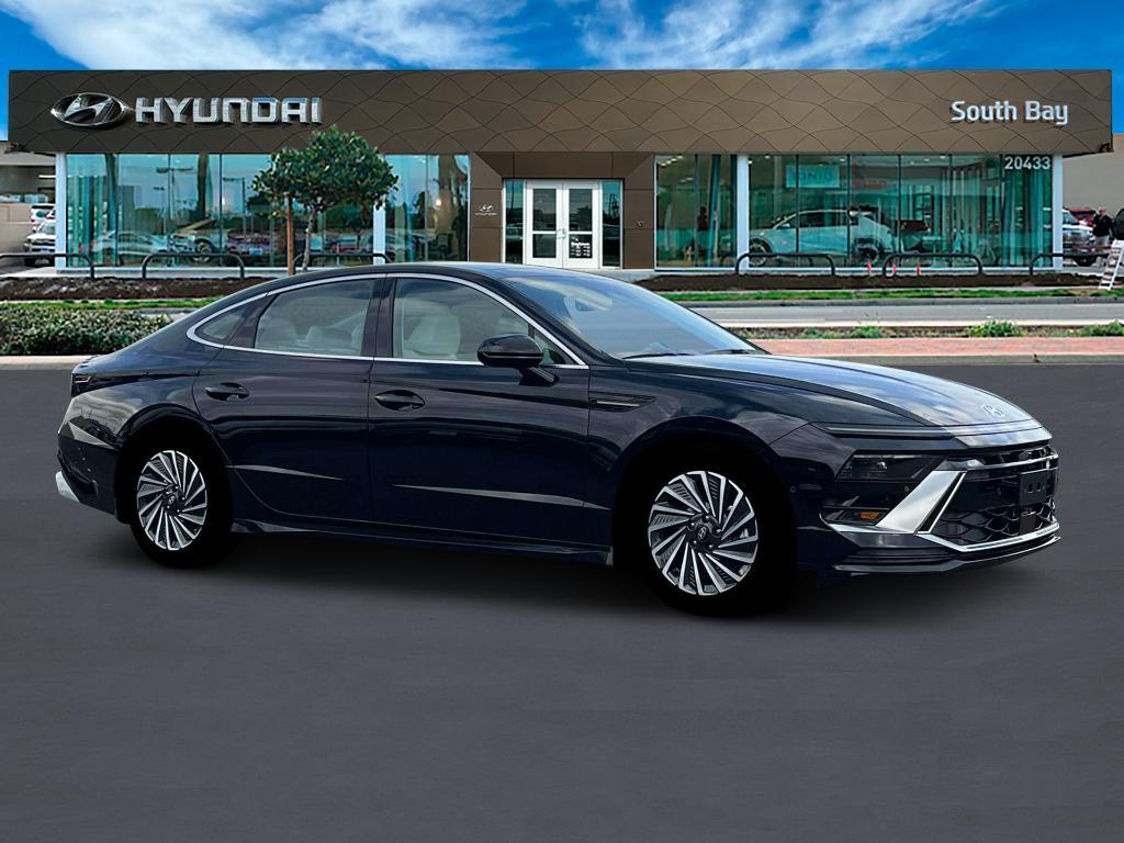 new 2025 Hyundai Sonata Hybrid car, priced at $38,644