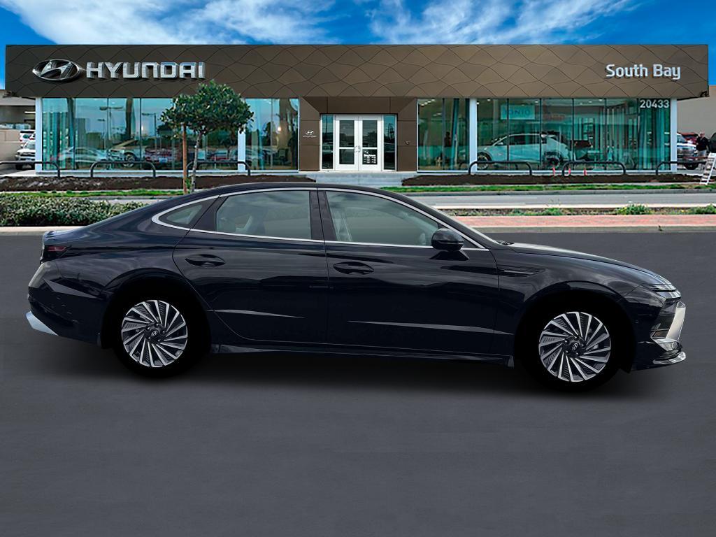 new 2025 Hyundai Sonata Hybrid car, priced at $38,644