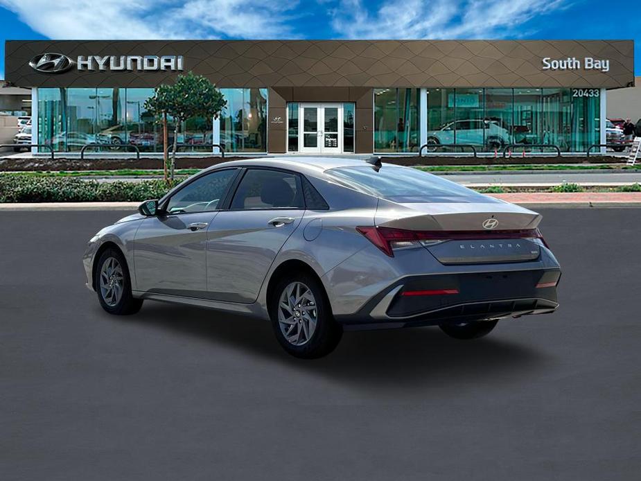 new 2025 Hyundai Elantra HEV car, priced at $26,705