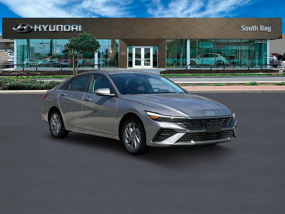 new 2025 Hyundai Elantra HEV car, priced at $26,705