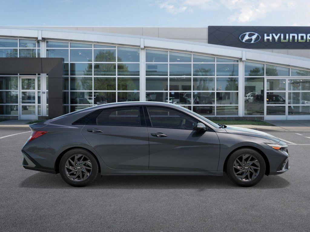 new 2025 Hyundai Elantra HEV car, priced at $28,735