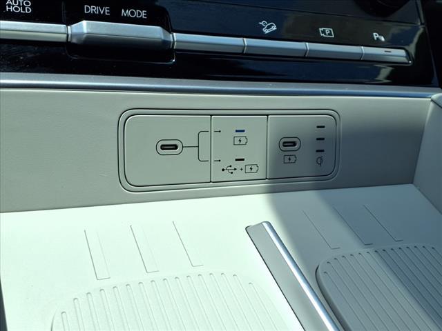 used 2025 Hyundai SANTA FE HEV car, priced at $37,591