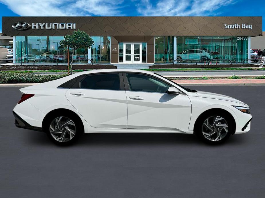 new 2025 Hyundai Elantra HEV car, priced at $31,570