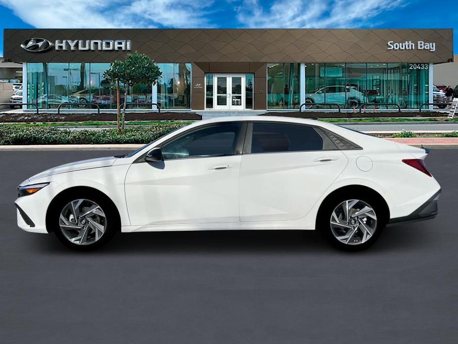 new 2025 Hyundai Elantra car, priced at $25,075