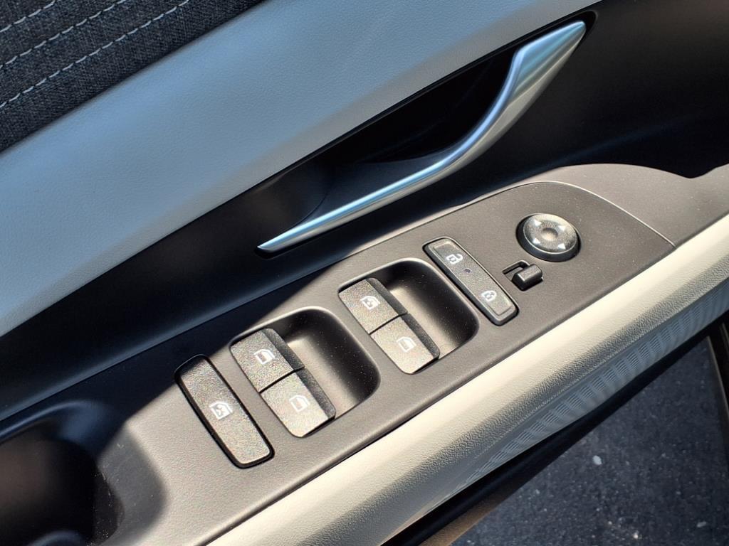 new 2025 Hyundai ELANTRA HEV car, priced at $28,770