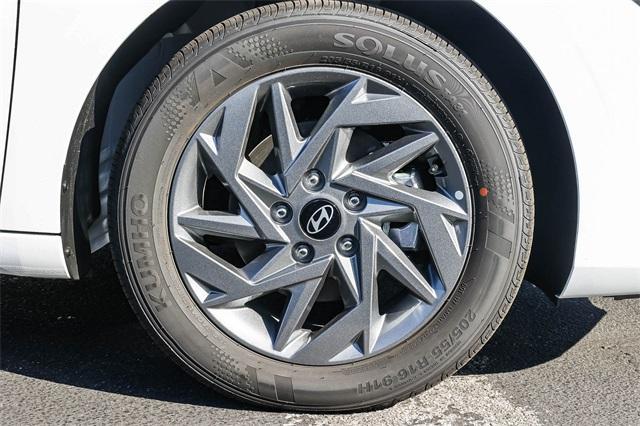 new 2026 Hyundai ELANTRA HEV car, priced at $27,178