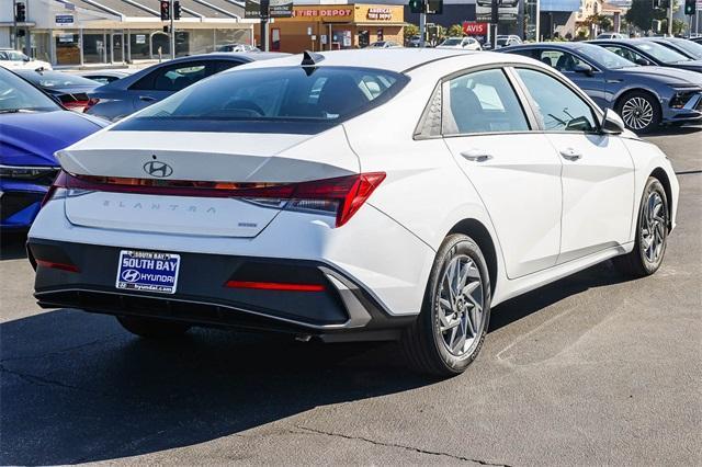 new 2026 Hyundai ELANTRA HEV car, priced at $27,178