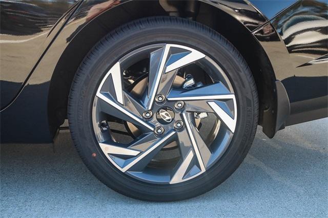 new 2025 Hyundai Elantra car, priced at $20,355