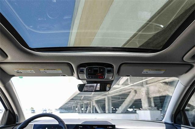 new 2025 Hyundai TUCSON Hybrid car, priced at $31,565