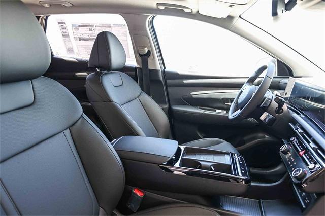 new 2025 Hyundai TUCSON Hybrid car, priced at $31,565