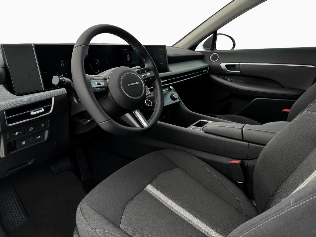 new 2025 Hyundai Sonata Hybrid car, priced at $30,913