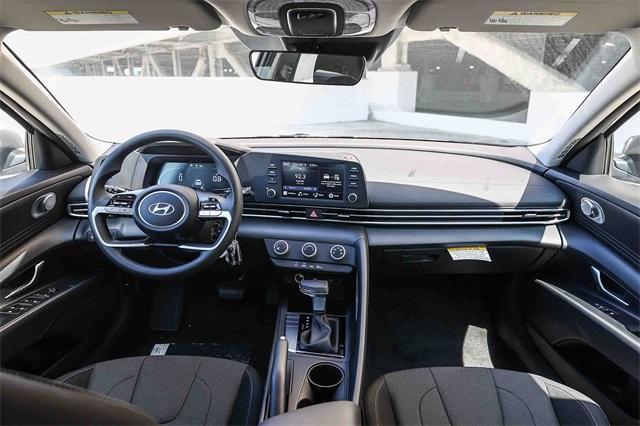 new 2025 Hyundai Elantra car, priced at $19,230