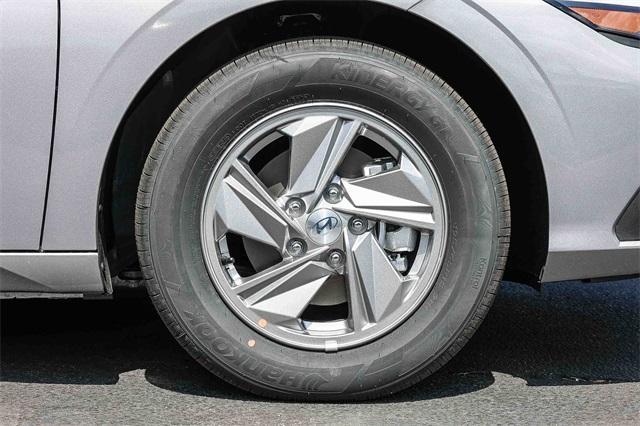 new 2025 Hyundai Elantra car, priced at $19,230