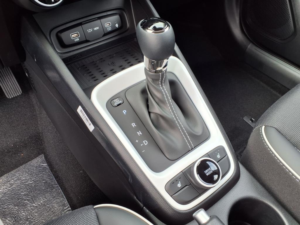 new 2025 Hyundai Venue car, priced at $24,133