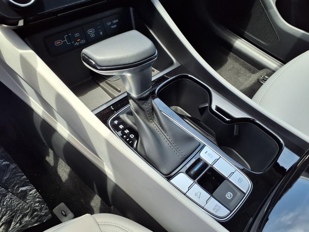 new 2025 Hyundai Tucson car, priced at $32,033