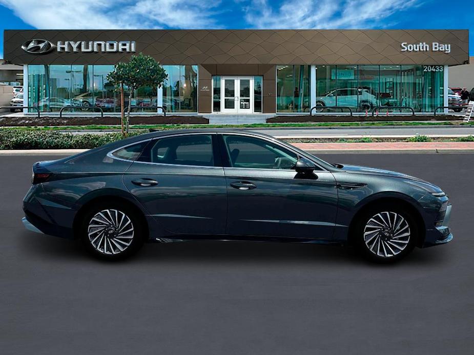 new 2025 Hyundai Sonata Hybrid car, priced at $32,790