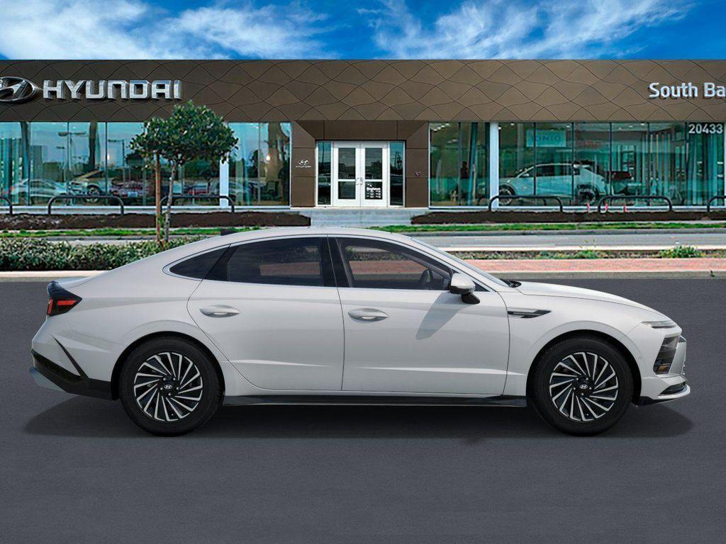 new 2025 Hyundai Sonata Hybrid car, priced at $38,926