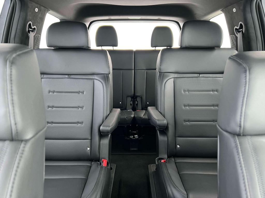 new 2025 Hyundai SANTA FE HEV car, priced at $47,506