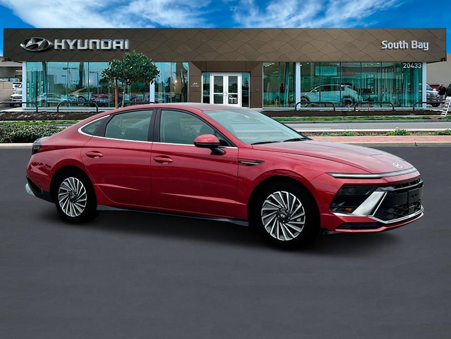 new 2025 Hyundai Sonata Hybrid car, priced at $32,125