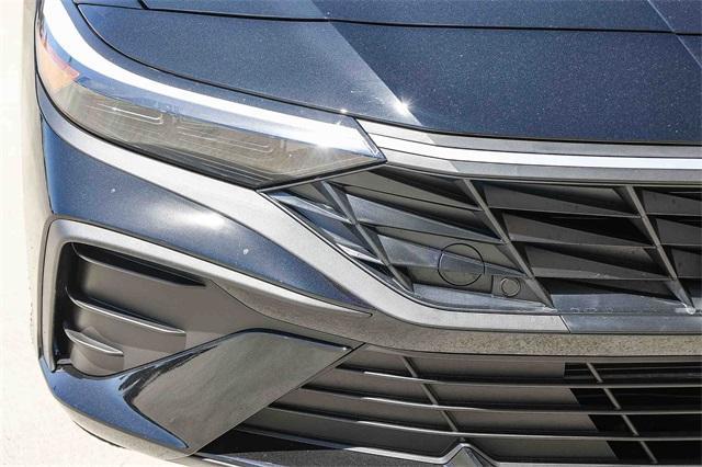 new 2025 Hyundai Elantra car, priced at $19,200