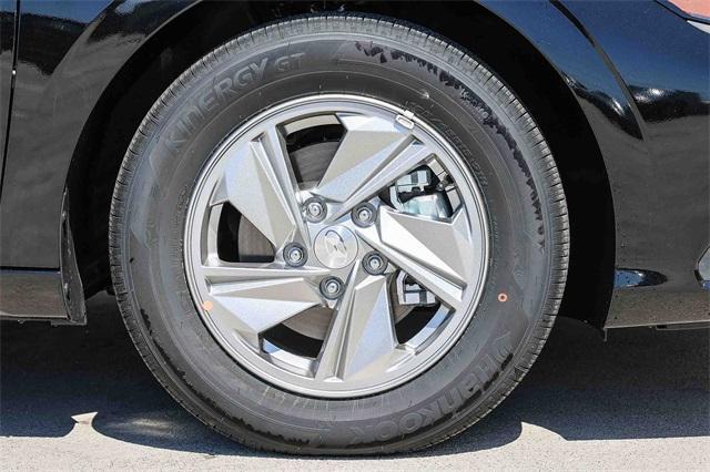 new 2025 Hyundai Elantra car, priced at $19,200