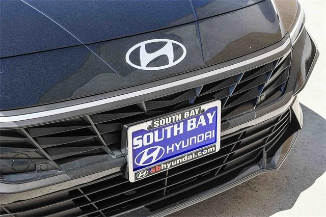 new 2025 Hyundai Elantra car, priced at $19,200