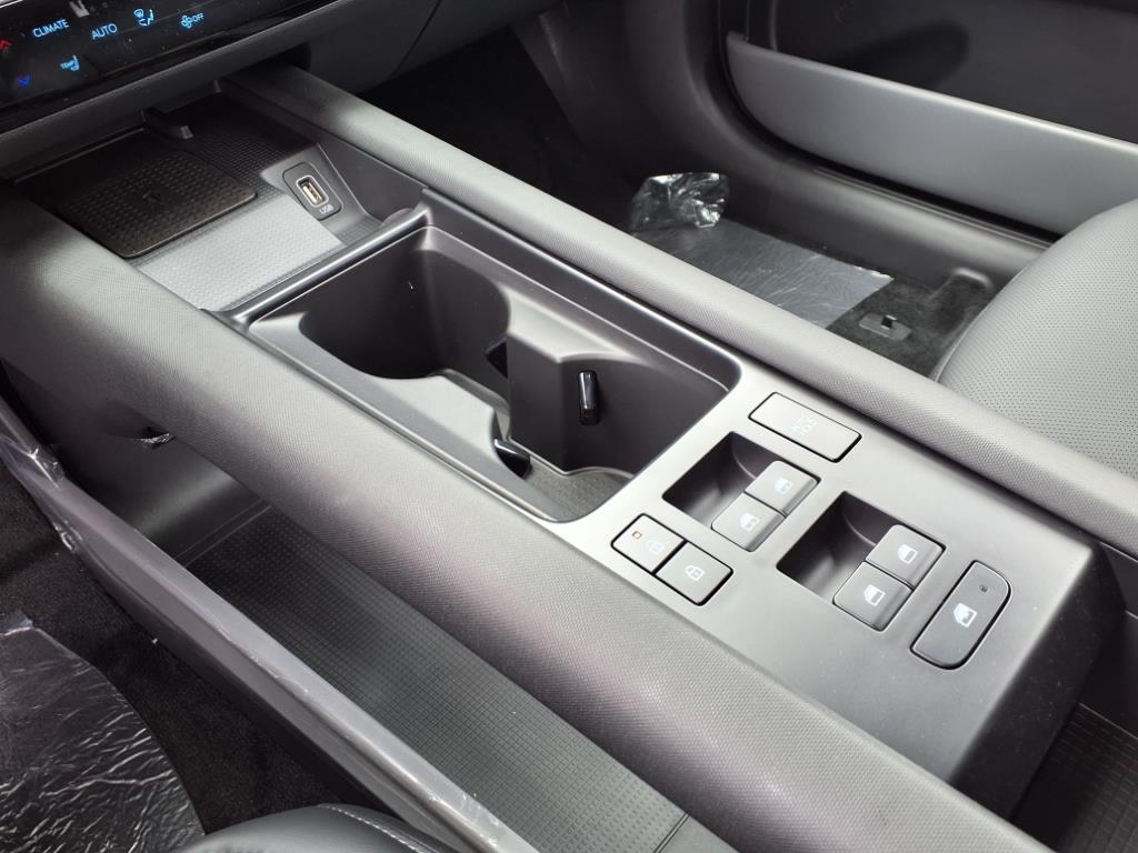 new 2025 Hyundai IONIQ 6 car, priced at $40,555