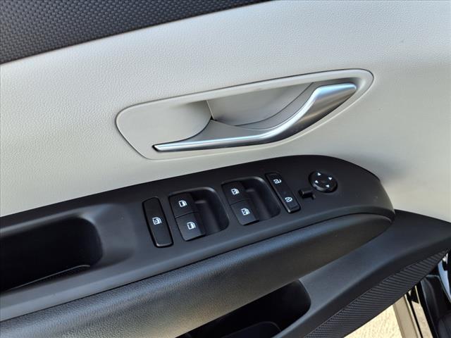 used 2024 Hyundai TUCSON Hybrid car, priced at $30,992