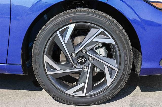 new 2025 Hyundai Elantra car, priced at $20,360