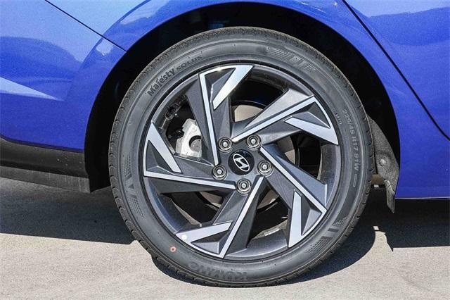 new 2025 Hyundai Elantra car, priced at $20,360