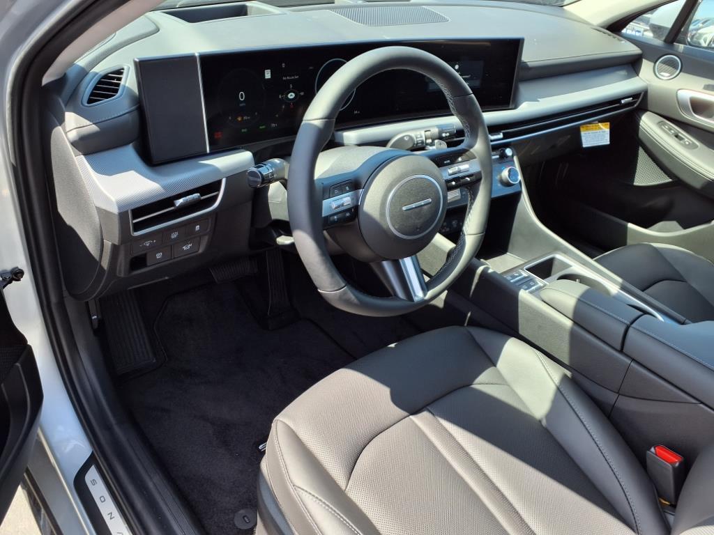 new 2025 Hyundai Sonata Hybrid car, priced at $36,983